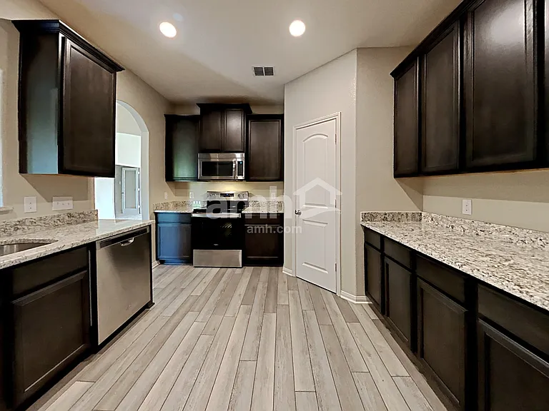 12887 Shoreline Dr — Photo 3
