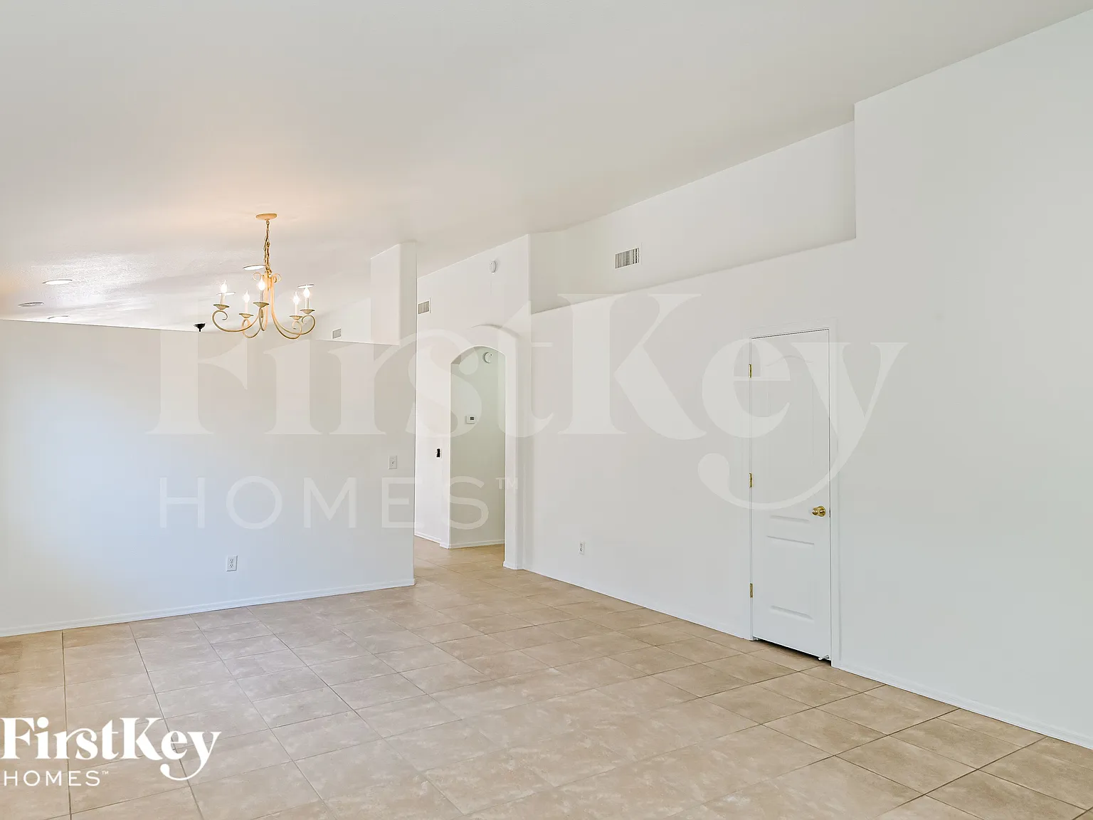 3 bed, 2.0 bath, 1511 sqft, $2,270 — Photo 3