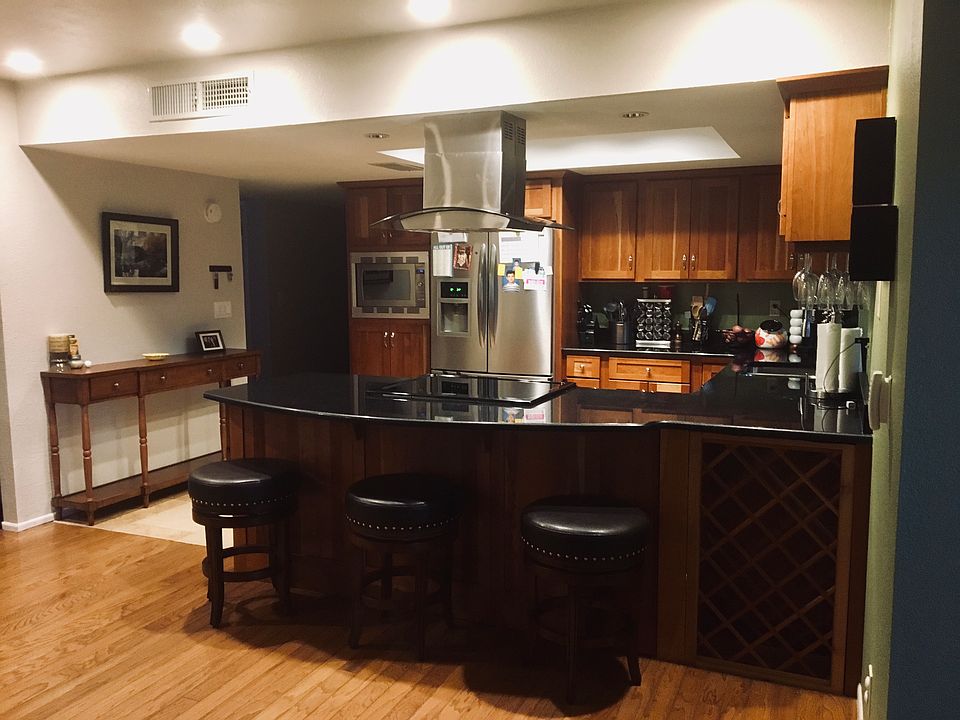 Breakfast Bar