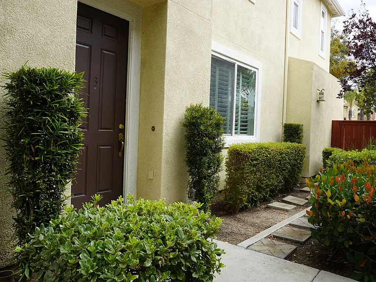27544 Papillion St #3 — Photo 2