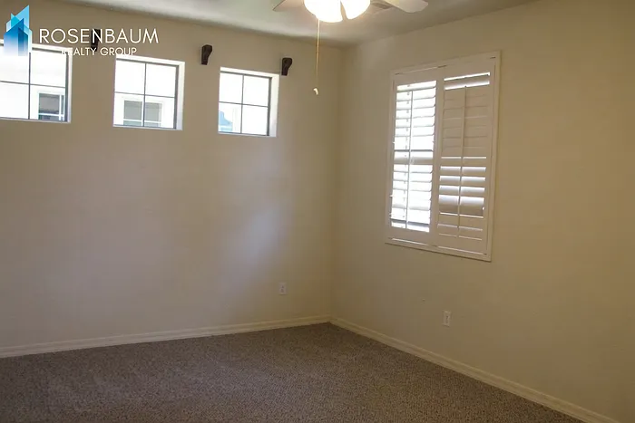 1263 Crown Ridge Dr — Photo 6