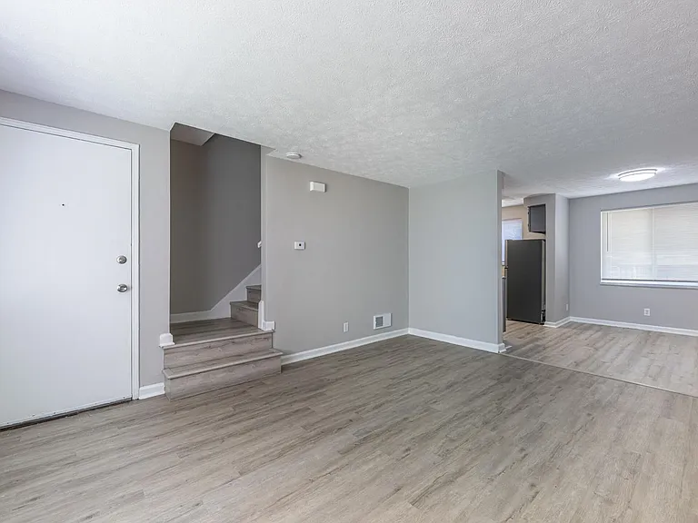 Maples Townhomes — Photo 9