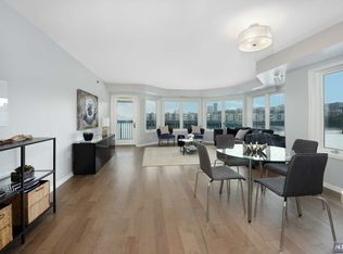 307 Adams Ct #307, Edgewater, NJ 07020