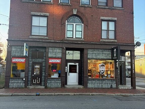 3rd image of 136 W Pearl St #2