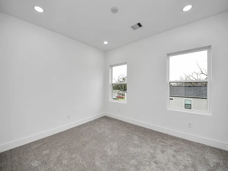 1216 English St — Photo 35