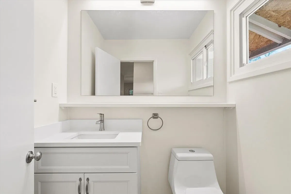 10116 Parkwood Terrace — Photo 2