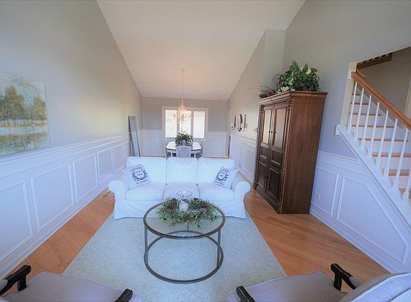 5th image of 321 Wexford Dr