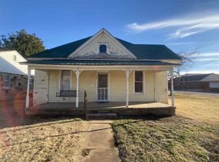 602 E Floyd Ave, Apache, OK 73006