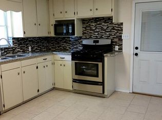 707 E 2nd St, Sweeny, TX 77480
