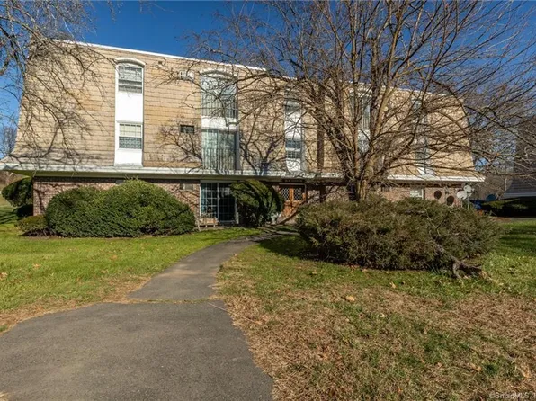1160 Middle Turnpike West #B2, Manchester, CT 06040
