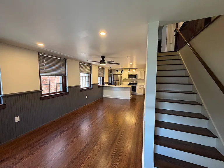 Belmont Lofts — Photo 7