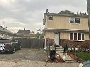 120 Harvard St, Hempstead, NY 11550