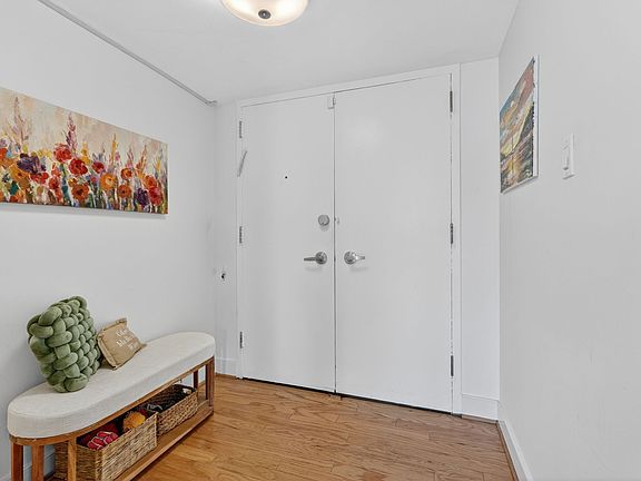 2nd image of 1220 Blair Mill Rd APT 205