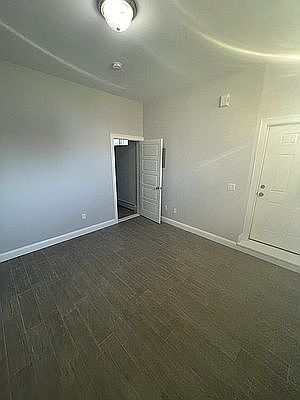 4th image of 111 Petrus Ave #2