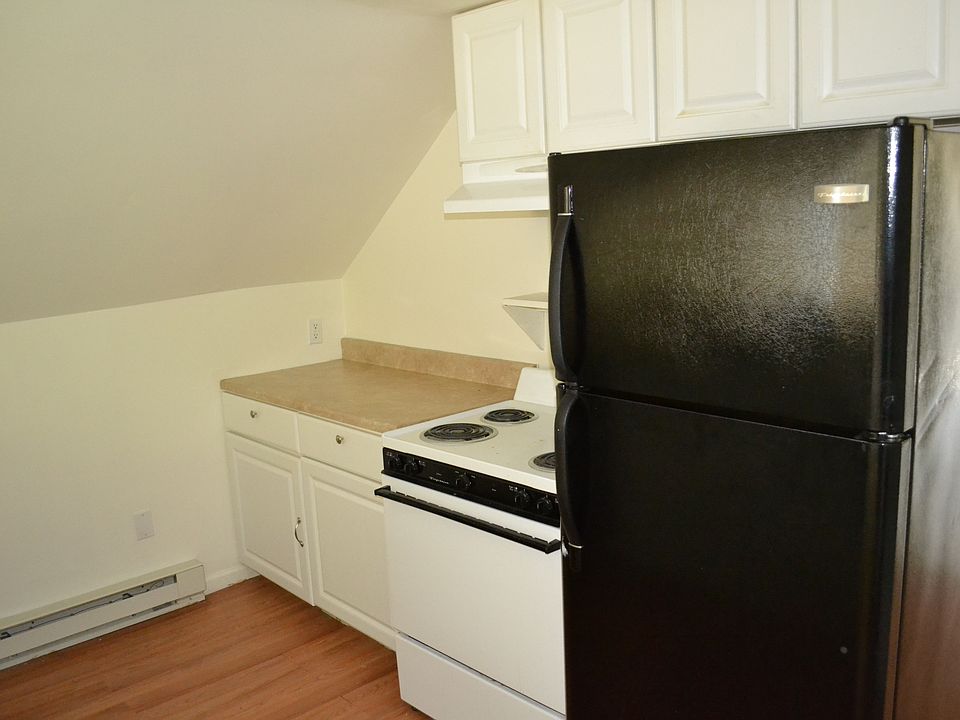 2nd image of 2500 Creek Rd APT E