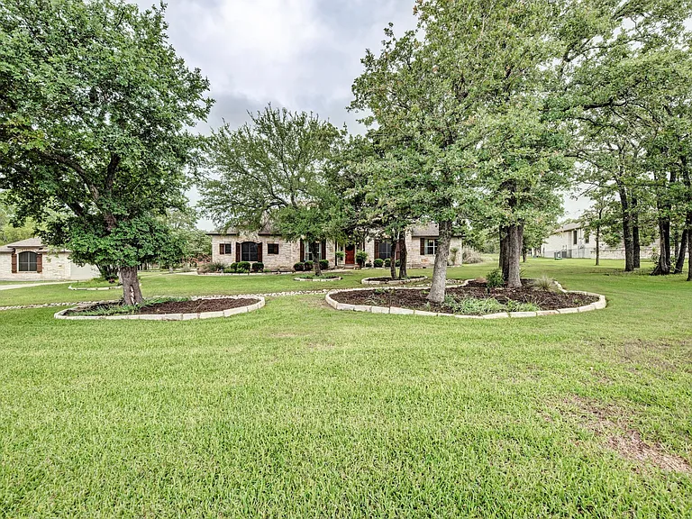 170 Stephen F Austin Blvd — Photo 3