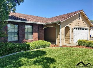 900 Countryside Dr, Red Bluff, CA 96080