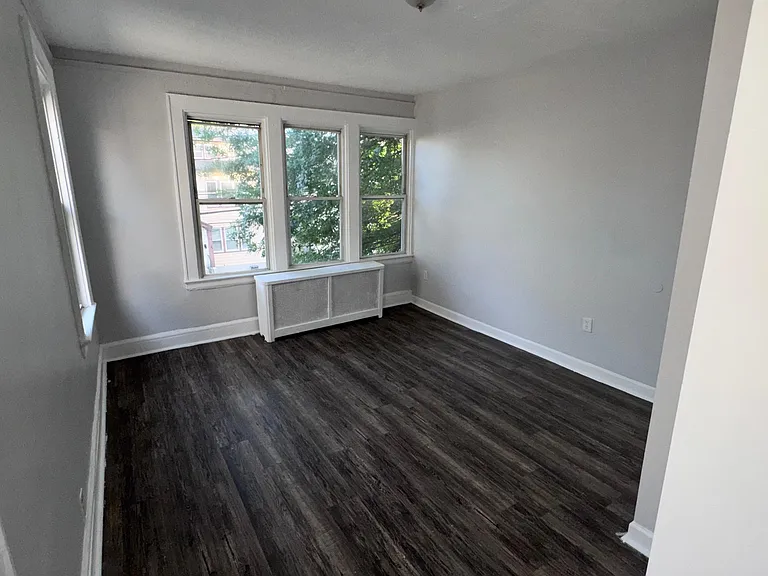 381 Leslie St #G2 — Photo 7