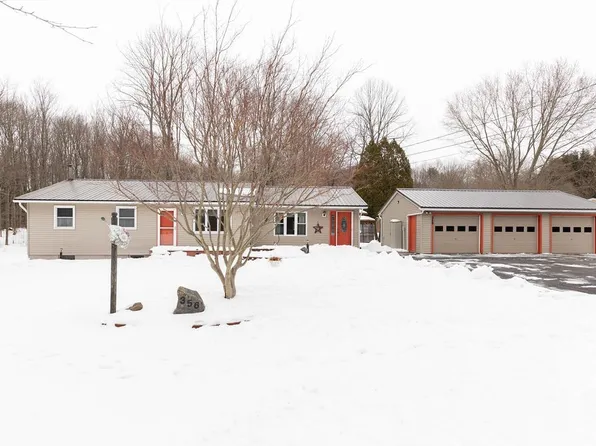 356 Academy St, Mexico, NY 13114