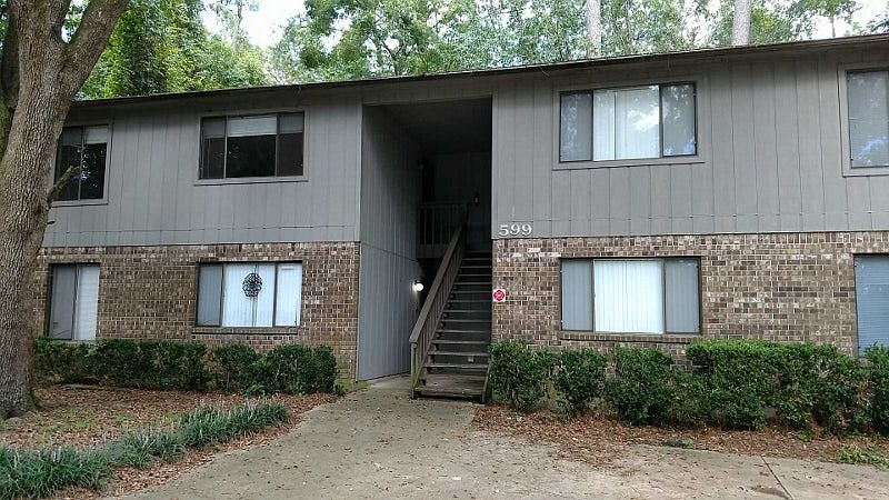 1st image of 599 Chicopee Ct APT B
