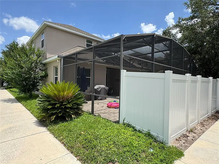 6811 Helmsley Cir — Photo 26