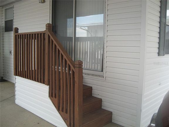 3rd image of 6521 SE 51st St