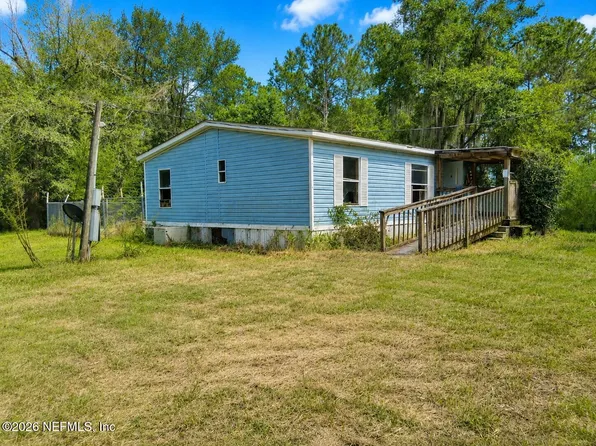 106 LAKE SHORE Road, Interlachen, FL 32148