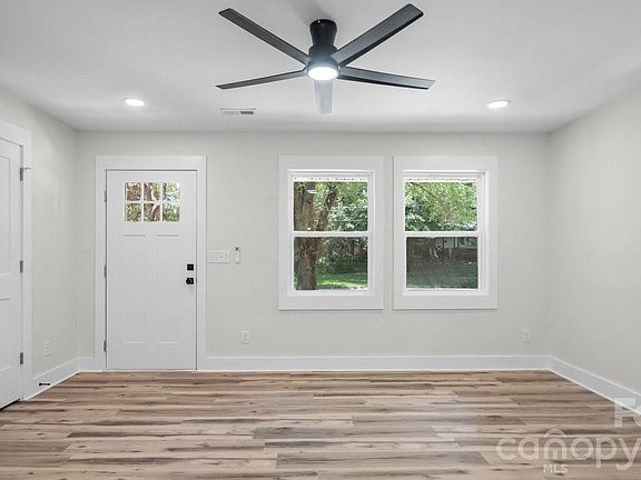 3rd image of 2513 Westgrove Dr