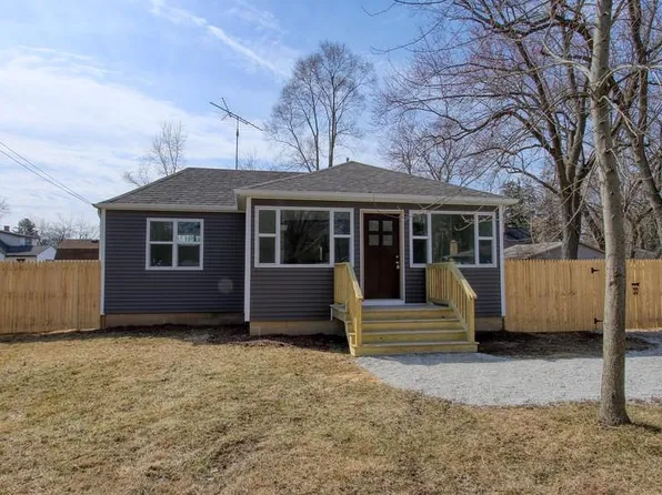 W1027 Eau Claire Rd, Genoa City, WI 53128