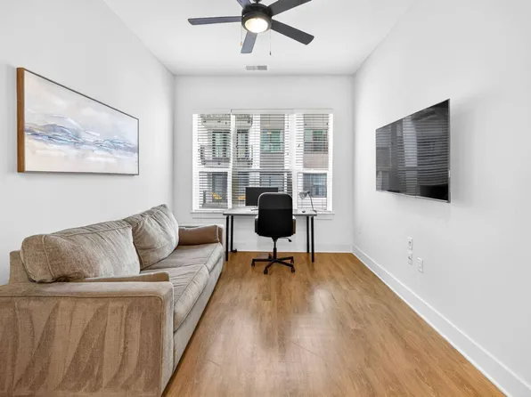 1001 N Himes Ave, Tampa, FL