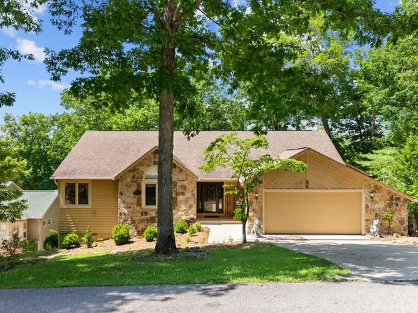 45 Markham Ter, Fairfield Glade, TN 38558