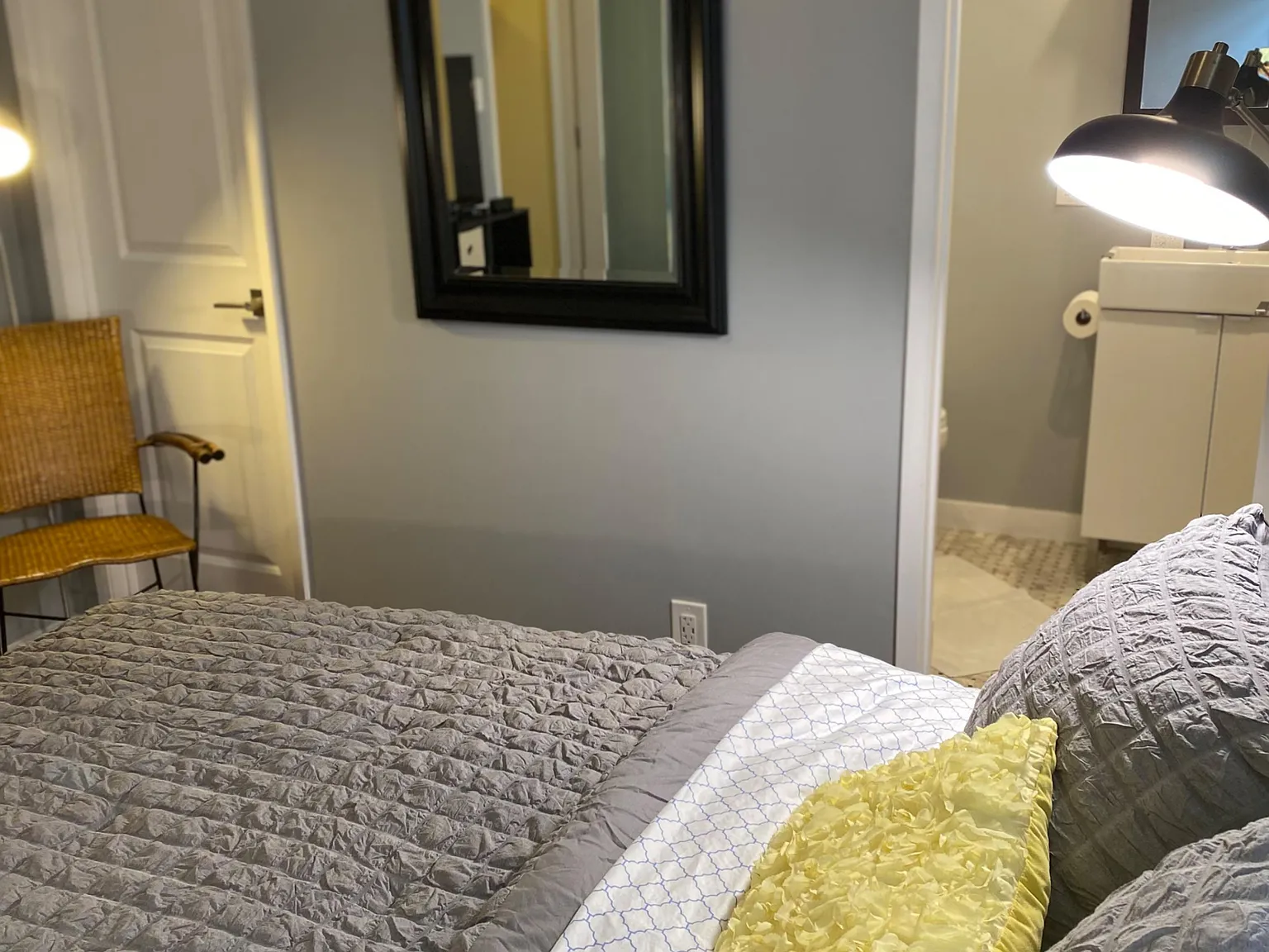 2 bed, 3.0 bath, 1200 sqft, $1,568 — Photo 4