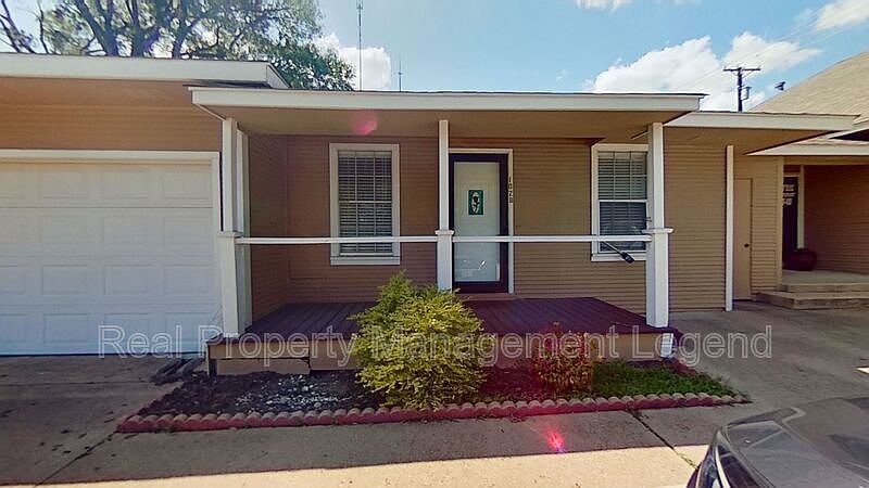 1st image of 102 Ramsey St