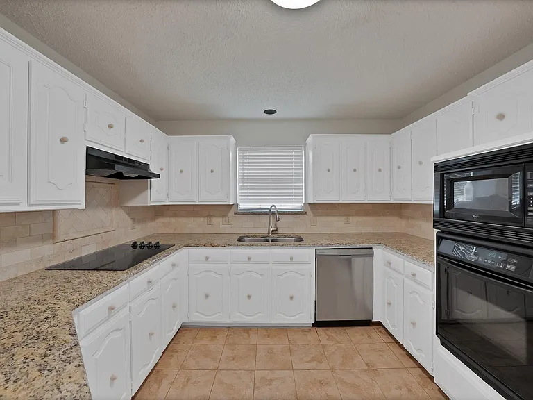 4316 Hartford Dr — Photo 26