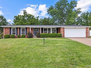 357 Sudbury Ln, Ballwin, MO 63011