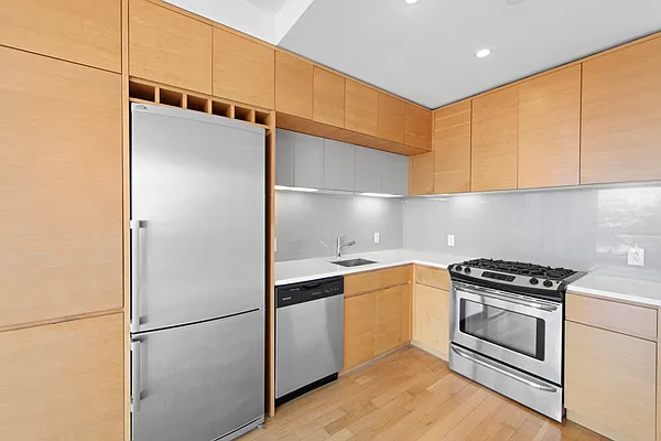 Rented by Mirador Real Estate | media 22