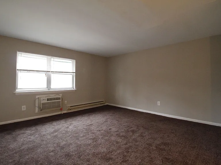 Oak Ridge Apartments — Photo 7