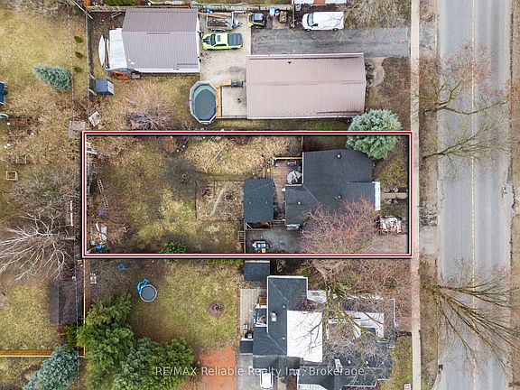 4th image of 112 Goderich St W