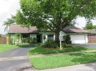 2321 NW 102nd Ter, Pembroke Pines, FL 33026