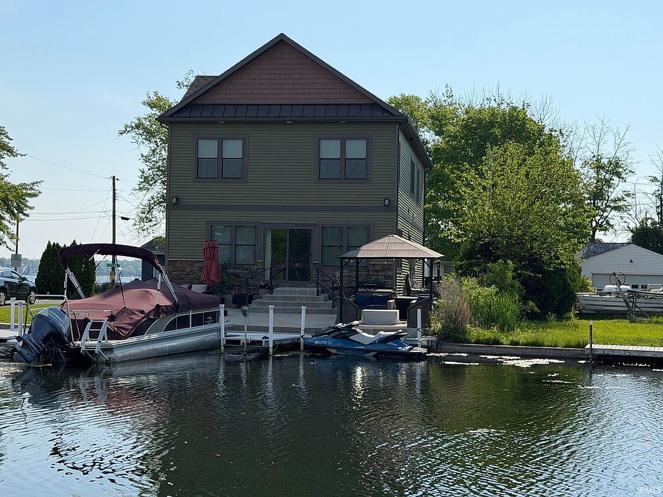 1st image of 10387 N Leeland Ln