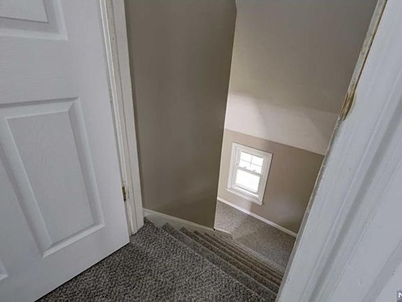 3rd image of 31 Cleveland Ave Floor 2