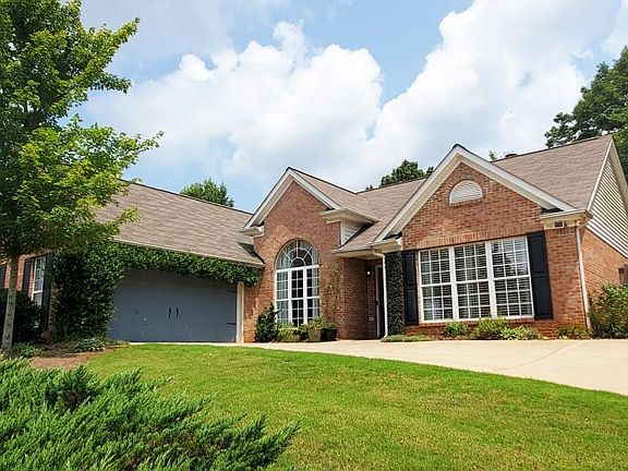 3rd image of 6164 Glen Oak Dr