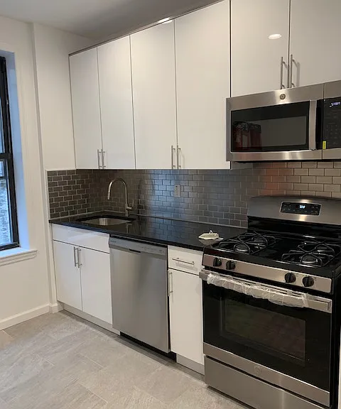 3118 34th St — Photo 3