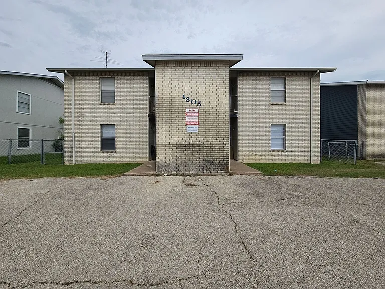 1305 Quail Cir #B — Photo 1