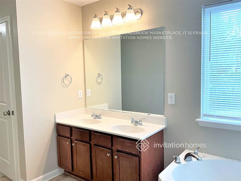 490 Forrest Hills Dr — Photo 6