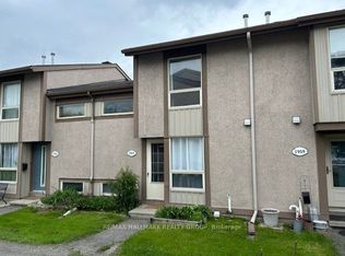 1957 Stonehenge Cres, Ottawa, ON K1B 4N7