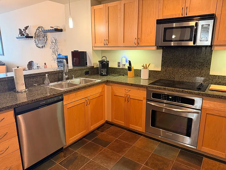 1150 J St #522 — Photo 18