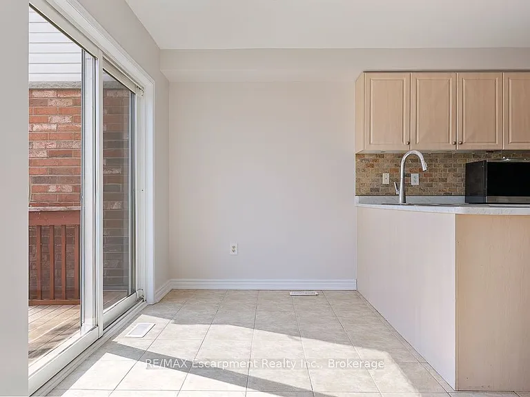 4832 Capri Cres — Photo 15