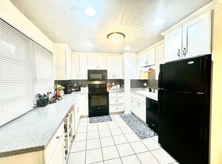 5066 W Colonial Ct, Milwaukee, WI 53220