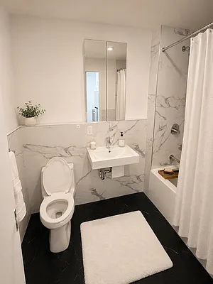 Bathroom, photo 1